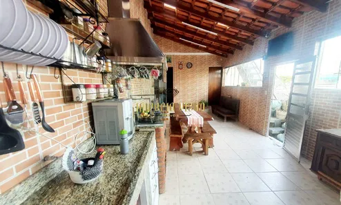Sobrado com 3 Quartos à venda, 230m² no Vila Amorim, Suzano