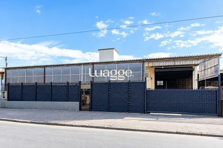 Galpão/Depósito/Armazém para alugar, 912m² no Guarujá, Porto Alegre