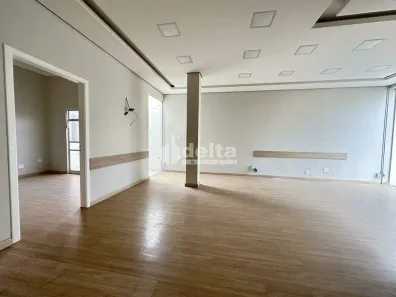 Ponto Comercial com 1 Quarto à venda, 370m² no Centro, Uberlândia