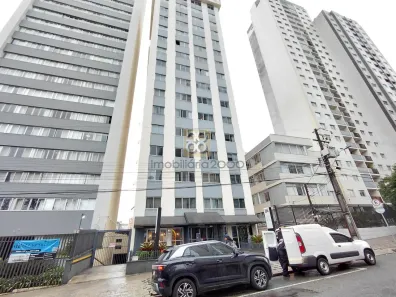 Apartamento com 1 Quarto para alugar, 32m² no Centro, Curitiba