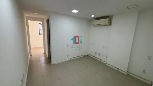 Sala Comercial para alugar, 20m² no Recreio dos Bandeirantes, Rio de Janeiro