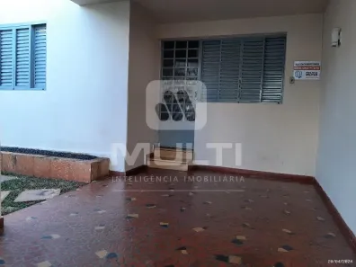 Casa com 2 Quartos à venda, 200m² no Osvaldo Rezende, Uberlândia