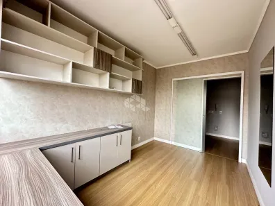 Sala Comercial à venda, 35m² no Floresta, Porto Alegre