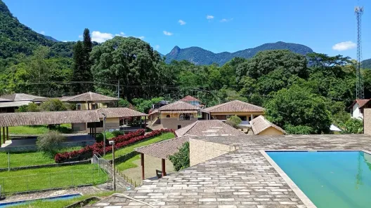 Fazenda/Sítio com 15 Quartos à venda, 4000m² no Limoeiro, Guapimirim