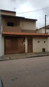 Sobrado com 3 Quartos à venda, 249m² no Bela Vista, Jundiaí