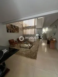 Casa com 4 Quartos à venda, 420m² no Jardim Colina, Uberlândia
