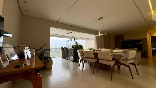Apartamento com 3 Quartos para alugar, 134m² no Vila Brandina, Campinas