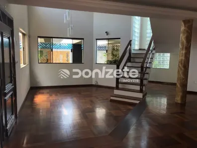 Sobrado com 3 Quartos à venda, 300m² no Jardim, Santo André