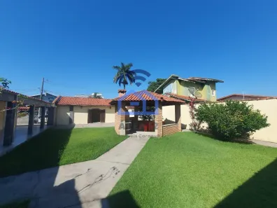 Casa com 3 Quartos para alugar, 450m² no Jardim Britânia, Caraguatatuba