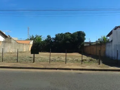 Lote/Terreno à venda, 350m² no Jardim das Palmeiras, Uberlândia