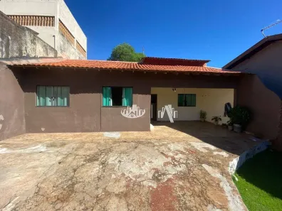 Casa com 3 Quartos à venda, 84m² no Tarobá, Londrina