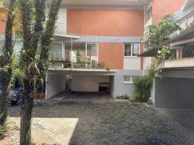 Sobrado com 7 Quartos para alugar, 348m² no Campo Belo, São Paulo