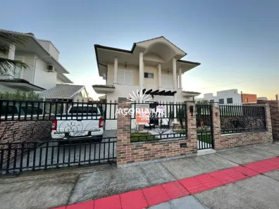 Casa com 3 Quartos à venda, 164m² no Campeche, Florianópolis
