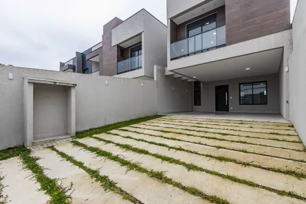 Sobrado com 3 Quartos à venda, 209m² no Bom Jesus, São José dos Pinhais