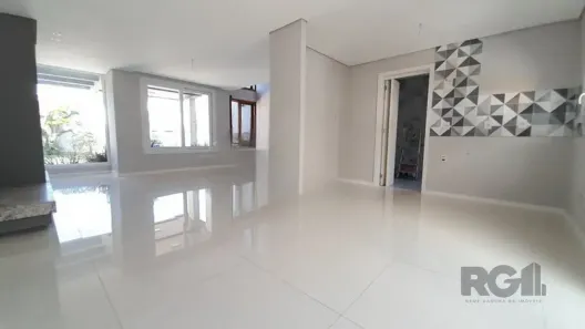 Casa com 2 Quartos para alugar, 200m² no Hípica, Porto Alegre