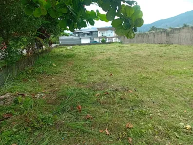 Lote/Terreno para alugar, 1496m² no Parque Balneário Poiares, Caraguatatuba