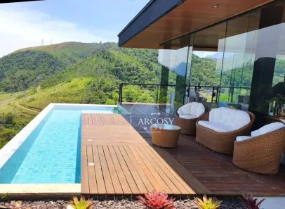 Casa de Condomínio com 4 Quartos para venda ou aluguel, 276m² no Araras, Petrópolis
