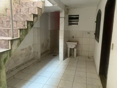 Casa com 1 Quarto para alugar, 40m² no Santo Antônio, Osasco