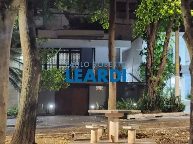 Sobrado com 3 Quartos à venda, 355m² no Sumaré, São Paulo