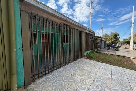 Casa com 3 Quartos à venda, 72m² no Santa Cruz, Cascavel