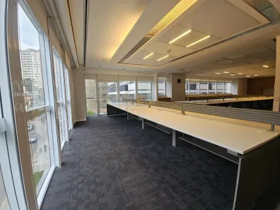 Sala Comercial para alugar, 246m² no Centro Cívico, Curitiba