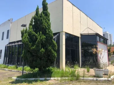 Prédio Comercial para alugar, 712m² no Jardim Petrópolis, São Paulo