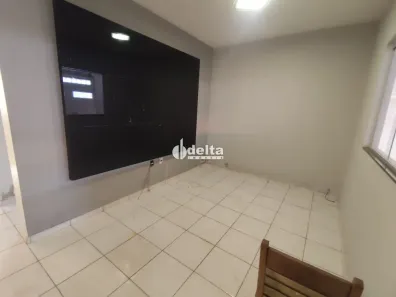 Casa com 3 Quartos à venda, 79m² no Jardim Holanda, Uberlândia