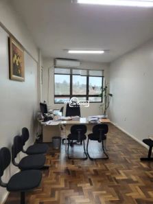 Sala Comercial à venda, 21m² no Passo da Areia, Porto Alegre