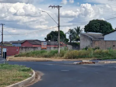 Lote/Terreno para alugar, 500m² no Jardim Canaã, Uberlândia