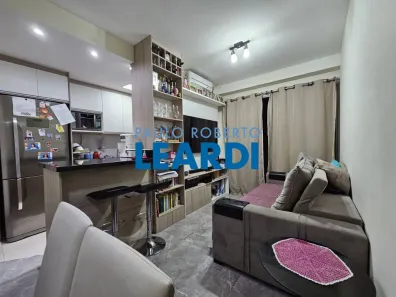 Apartamento com 2 Quartos à venda, 55m² no Vila Anastácio, São Paulo