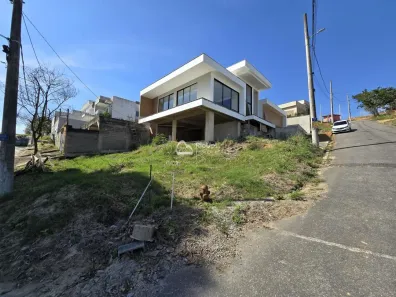 Casa de Condomínio com 3 Quartos à venda, 250m² no Campo Grande, Rio de Janeiro