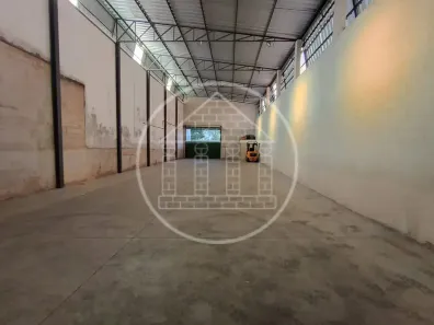 Galpão/Depósito/Armazém para alugar, 250m² no Jardim Kioto, São Paulo
