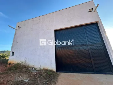 Galpão/Depósito/Armazém para alugar, 260m² no Conjunto Joaquim Costa, Montes Claros