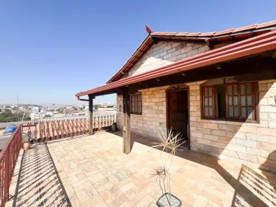 Casa com 4 Quartos à venda, 207m² no Nossa Senhora da Conceição, Contagem