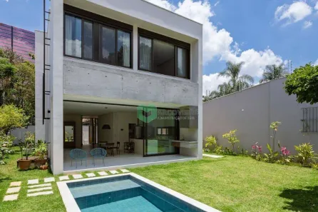 Casa com 3 Quartos para alugar, 250m² no Vila Madalena, São Paulo