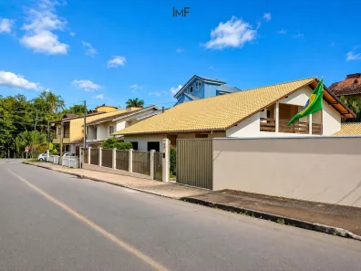 Casa com 5 Quartos à venda, 430m² no Estados, Indaial