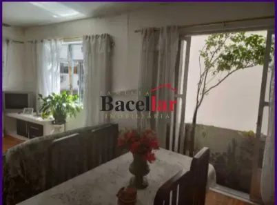 Casa com 7 Quartos à venda, 300m² no Copacabana, Rio de Janeiro