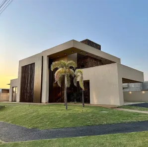 Sobrado com 4 Quartos à venda, 368m² no Loteamento Caribe, Palmas