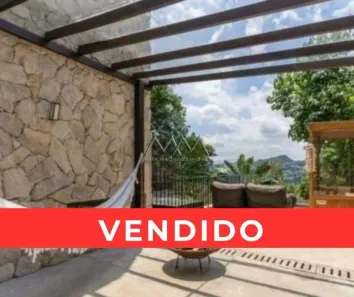 Casa de Condomínio com 3 Quartos à venda, 210m² no Ville de Montagne, Nova Lima