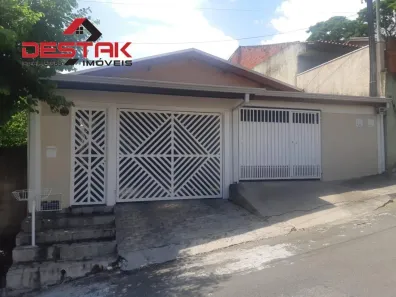 Casa com 3 Quartos à venda, 250m² no Tulipas, Jundiaí