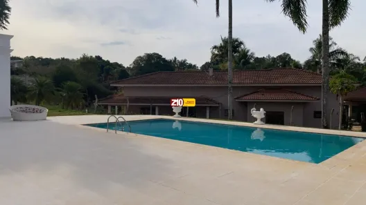 Fazenda/Sítio com 4 Quartos à venda, 931m² no Vale das Laranjeiras, Indaiatuba