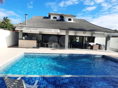 Casa com 5 Quartos para alugar, 410m² no Jardim Acapulco, Guarujá