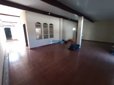 Casa com 2 Quartos à venda, 163m² no Parque Mãe Preta, Rio Claro