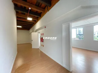 Sala Comercial para alugar, 220m² no Centro, Blumenau