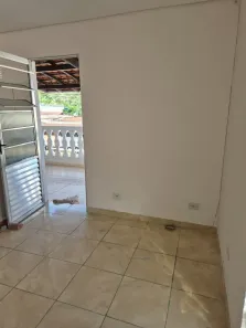Casa com 1 Quarto para alugar, 40m² no Jardim Guanhembu, São Paulo