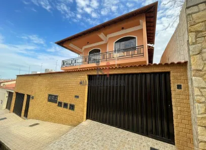 Casa com 4 Quartos à venda, 191m² no Teixeiras, Juiz de Fora