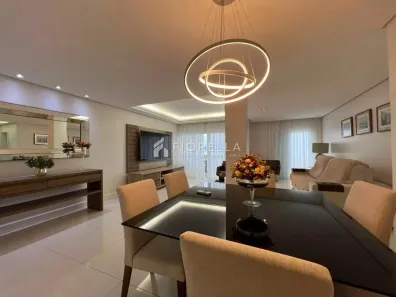 Apartamento com 2 Quartos para alugar, 122m² no Centro, Florianópolis