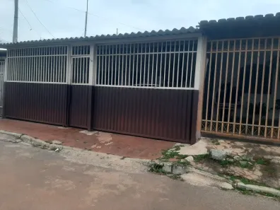 Casa com 2 Quartos à venda, 126m² no Samambaia Sul, Brasília