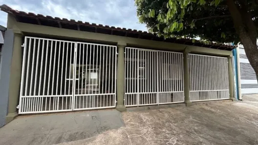 Casa com 3 Quartos à venda, 180m² no Núcleo Habitacional Costa e Silva, Marília