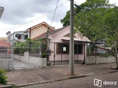 Casa com 4 Quartos à venda, 245m² no Vila São José, Porto Alegre